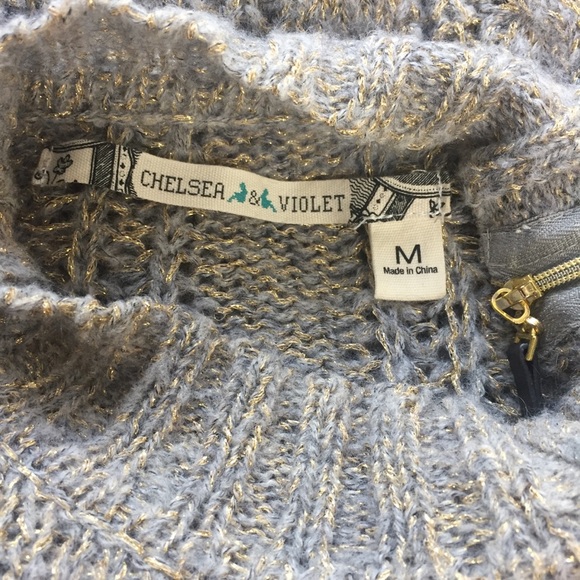 Chelsea & Violet Gray Gold Metallic Thread Sweater Women’s size Medium - Picture 7 of 8